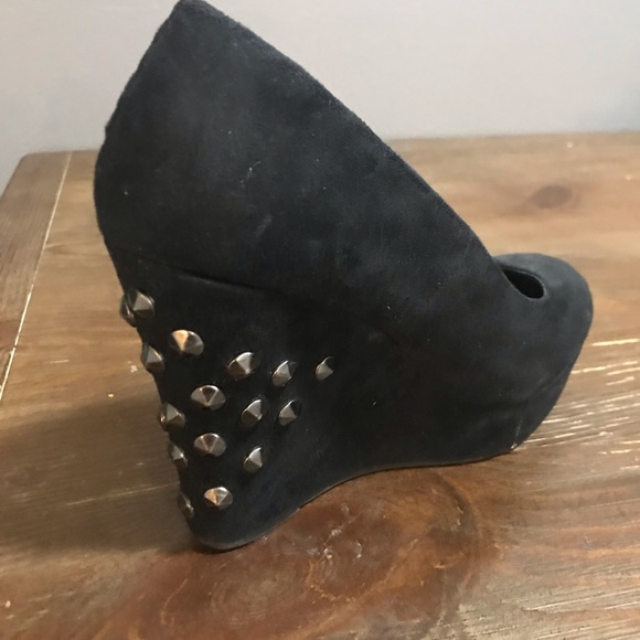 Kardashian Black Wedge - Picture 2 of 3